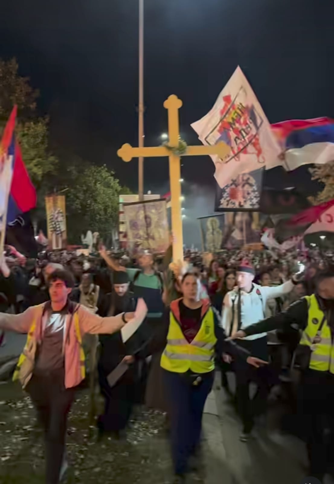 Batı’da Yükselen İslamofobi: Türban Yasakları ve Aşırı Sağ Protestolar