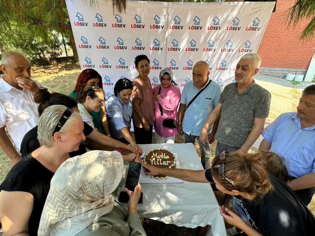 KANSER HASTALARI LÖSEV İLE HAYATA TUTUNUYOR KANSER HASTALARI LÖSEV İLE HAYATA TUTUNUYOR