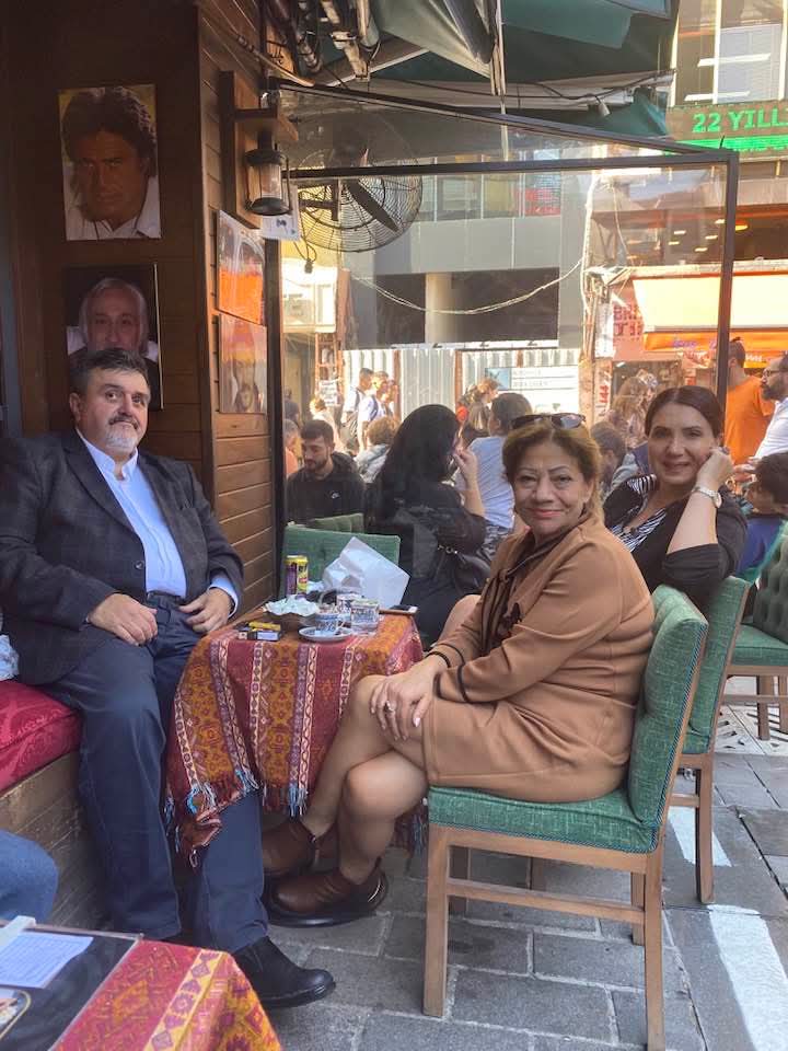 Edebiyat Magazin Ailesi, Leyla Karataş İçin Dualarda Birleşti Edebiyat Magazin Ailesi, Leyla Karataş İçin Dualarda Birleşti