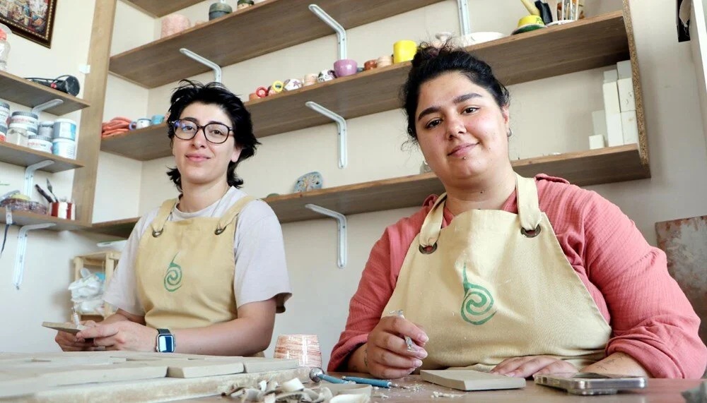 Erzurum’da İki Genç Kadın, Seramiği Binlerce Kişinin Hayatına Dokundurdu