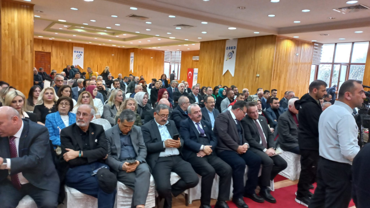 Edebiyat Magazin Gazetesi: OBKD Kongresinde Yer Aldı