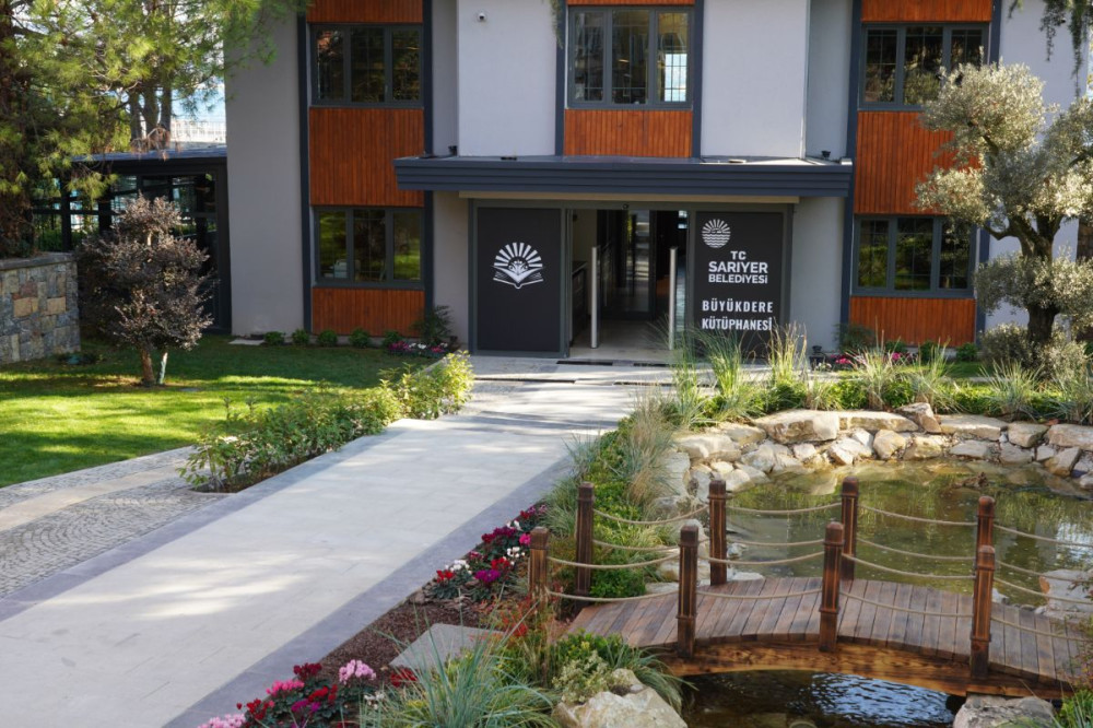 SARIYER'DE BÜYÜKDERE KÜTÜPHANESİ